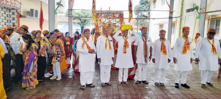 KORBA:-अंचल के मातनहेलिया परिवार द्वारा निकाली गई भव्य शोभायात्रा