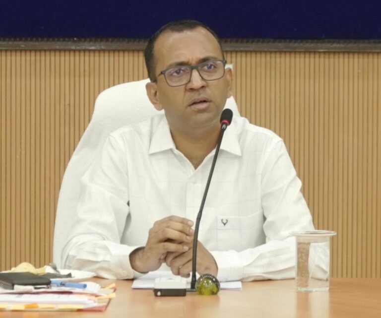 विद्यालय एवं महाविद्यालयों में शिविर लगाकर ईसीआई के द्वारा किये गये नवाचार के प्रचार-प्रसार करने कलेक्टर ने दिए निर्देश….