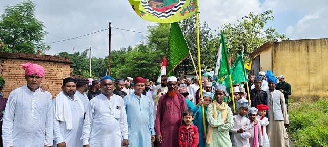 ग्राम कुचेना में जुलूस निकालकर मनाया गया ईद मिलादुन्नबी का जश्न…