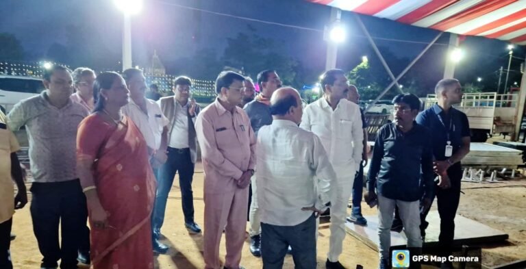 उद्योग मंत्री ने रामलीला आयोजन की तैयारियों का लिया जायजा-पहुंचे ओपन थियेटर मैदान….28 सितंबर से 02 अक्टूबर तक ओपन थियेटर मैदान घंटाघर में होगा भव्य रामलीला का आयोजन