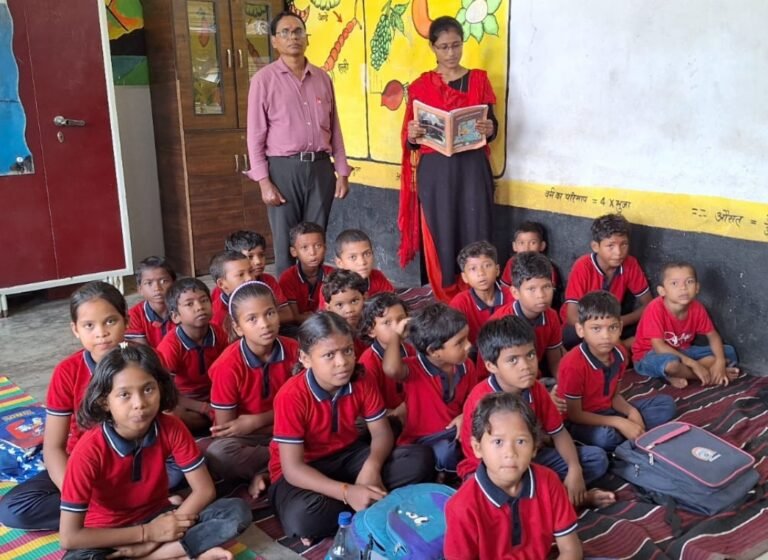 एकल शिक्षकीय विद्यालय पठियापाली में हुई शिक्षिका की पदस्थापना…युक्तियुक्तकरण से विद्यार्थियों की पढ़ाई हुई आसान