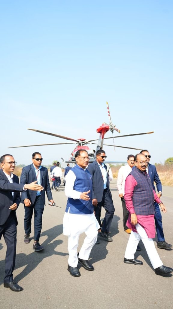 Korba:-मुख्यमंत्री, उपमुख्यमंत्री और वित्त मंत्री का कलेक्टर-एसपी ने किया अभिवादन