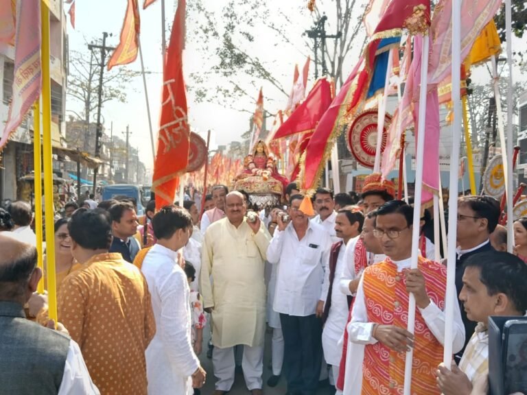 KORBA:-39वां अंतर्राष्ट्रीय मंगल पाठ एवं भजन उत्सव के दो दिवसीय आयोजन अवसर पर भव्य शोभा यात्रा एवं पालकी यात्रा निकाली गई ।