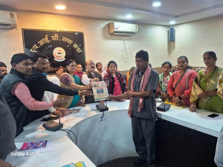 KORBA:-प्रधानमंत्री आवास योजना..महापौर ने 306 हितग्राहियों को प्रदान किया आवासगृह स्वीकृति व भवन अनुज्ञा पत्र….शहरी) 2.0 अंतर्गत निगम क्षेत्र में ’’मोर जमीन-मोर मकान..बी.एल.सी. घटक अंतर्गत वर्तमान में 3582 हितग्राहियों को स्वीकृत हुए आवासगृह