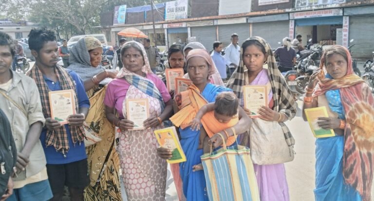 KORBA:सरकारी राशन में धांधली,विशेष संरक्षित जनजाति पहाड़ी कोरवा परिवारों को 03 माह से राशन नहीं मिला नकिया पंचायत में…. देखिए वीडियो