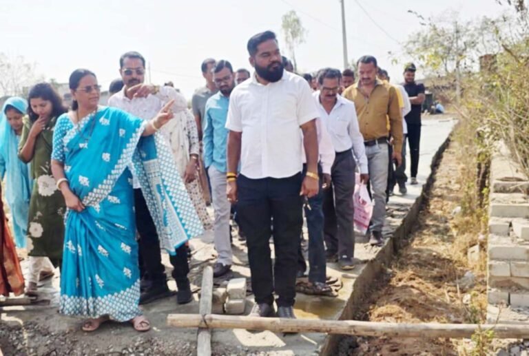 KORBA:-निर्धारित शेड्यूल के अनुरूप हो निर्माण कार्य, गुणवत्ताहीनता पर होगी कड़ी कार्यवाही – महापौर……मानिकपुर डीपरापारा बस्ती, सी.सी. रोड निर्माण कार्य का किया औचक निरीक्षण, बस्तीवासियों से की भेंट, समस्याओं पर चर्चा की, निराकरण के दिए निर्देश