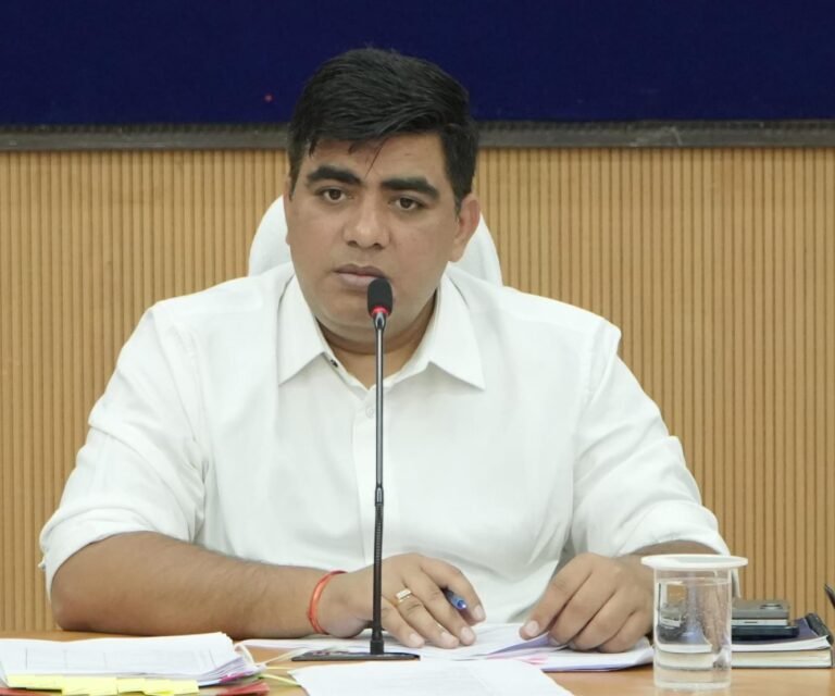 KORBA:-पांच से 17 वर्ष के सभी विद्यार्थियों का बायोमेट्रिक आधार अपडेट कराने कलेक्टर ने दिए निर्देश….