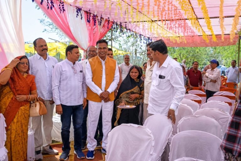 KORBßA:–सोहागपुर में गौधाम का हुआ उद्घाटन…..इस अवसर पर मुख्य अतिथि के रूप में रामपुर विधानसभा क्षेत्र के विधायक फूल सिंह राठिया उपस्थित रहे।