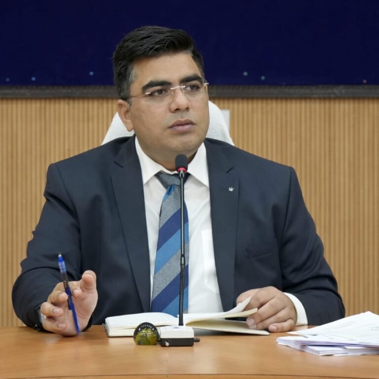 KORBßA:-कोरबा जिले में डिजिटल पारदर्शिता की नई शुरुआत, निर्माण कोरबा पोर्टल शीघ्र होगा सार्वजनिक….एक क्लिक में मिलेगी विभागीय निर्माण कार्यों और डीएमएफ के कार्यों की जानकारी…..कलेक्टर कुणाल दुदावत ने सभी विभागों को दिए निर्देश