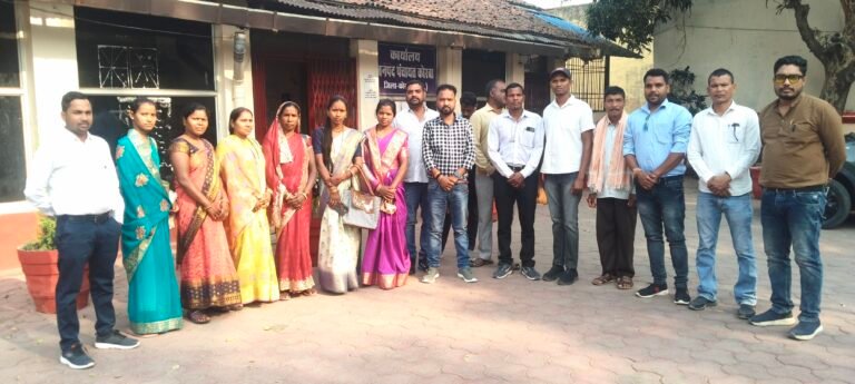 KORBßA:-जनपद पंचायत कोरबा की सामान्य सभा का सदस्यों ने किया बहिष्कार…..विकास कार्यों के लिए जिला पंचायत सदस्यों की तरह डीएमएफ से कोटा की मांग….. देखें वीडियो