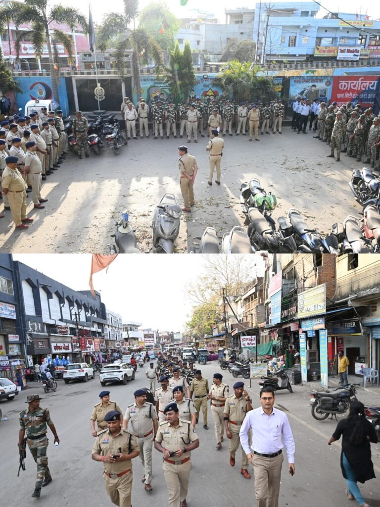 KORBA:-होली एवं रमज़ान ईद पर्व को शांतिपूर्ण संपन्न कराने कोरबा पुलिस का फ्लैग मार्च…..जिले के सभी थाना/चौकी क्षेत्रों में व्यापक पुलिस मार्च…..हुड़दंगियों पर सख्त कार्रवाई, आमजन से सौहार्दपूर्ण पर्व मनाने की अपील