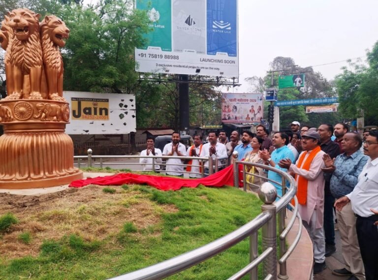 KORßA:-शहर सौदंर्यीकरण की ओर निगम का एक और कदम….महापौर श्रीमती संजूदेवी राजपूत ने नवस्थापित अशोक स्तंभ का किया लोकार्पण