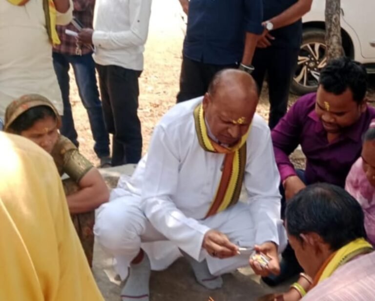 KORßA:-क्षेत्रीय विधायक तुलेश्वर सिंह मरकाम ने किया कई ग्रामों में विकास कार्यों का भूमिपूजन व लोकार्पण