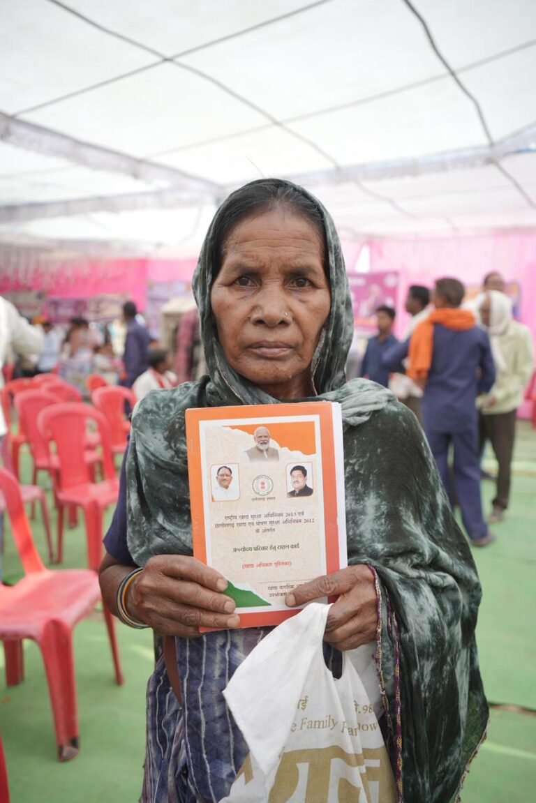 KORßA:-सुशासन तिहार 2026: जनसमस्याओं के त्वरित समाधान से ग्रामीणों में बढ़ा विश्वास…..जनसमस्या निवारण शिविर में रथ बाई कंवर को मिला अंत्योदय राशन कार्ड