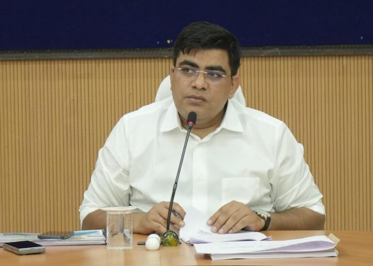 KORßA:-तेज आंधी-तूफान के दौरान पेड़ की डाल गिरने से तीन युवकों की मृत्यु, कलेक्टर ने राहत सहायता हेतु दिए निर्देश….
