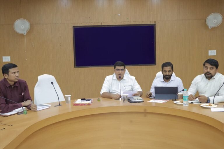 KORßA:-समय-सीमा बैठक में कलेक्टर ने की विभागीय कार्यों की विस्तृत समीक्षा, लंबित प्रकरणों के त्वरित एवं समयबद्ध निराकरण के सख्त निर्देश….