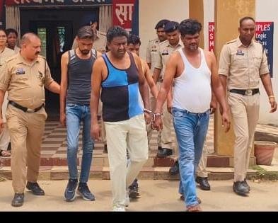 KORBA:-हत्या के प्रयास के मामले में आरोपी रज्जाक अली गिरफ्तार, न्यायिक रिमांड पर भेजा गया…..आदतन अपराधी एवं गुंडा बदमाश रज्जाक अली के विरुद्ध कोरबा पुलिस की सख्त कार्रवाई