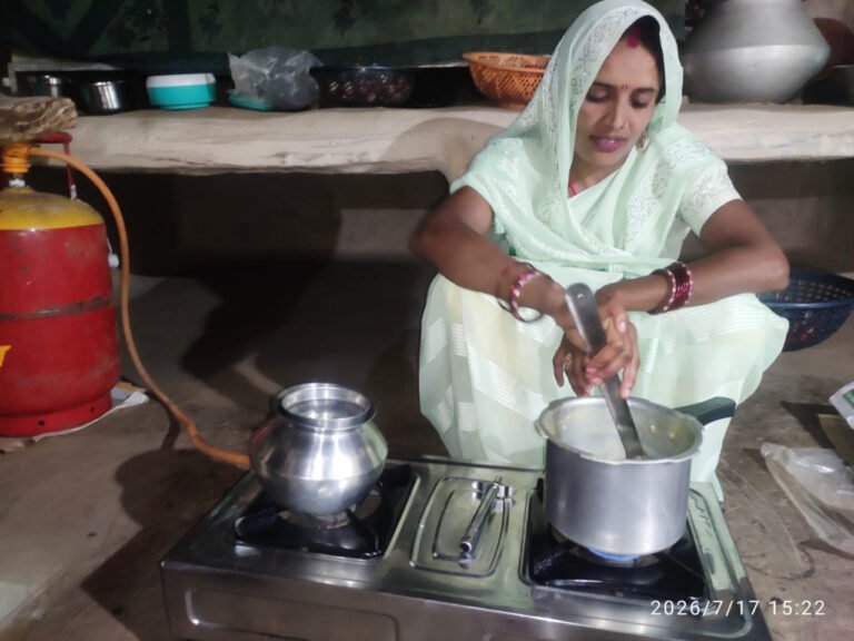 रायपुर : मुख्यमंत्री हेल्पलाइन 1076 से मिला त्वरित समाधान, हितग्राही को उपलब्ध कराया गया प्रधानमंत्री उज्ज्वला योजना का गैस कनेक्शन