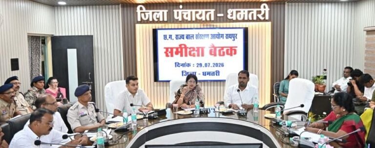रायपुर : छत्तीसगढ़ बाल संरक्षण आयोग की बड़ी पहल……स्कूलों में जर्जर शौचालयों की मरम्मत और बेटियों के लिए सुरक्षित माहौल बनाने के दिए निर्देश