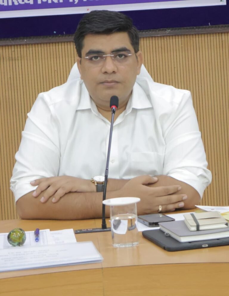 KORBA:-कलेक्टर ने ली बैंकिंग संस्थानों की बैठक…..योजनाओं के क्रियान्वयन में सक्रिय भूमिका निभाएं बैंक – कलेक्टर