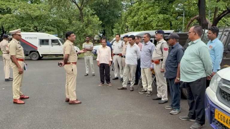 KORBA:-कोरबा: “सजग कोरबा, सतर्क कोरबा” अभियान के तहत एएसपी ने कैश वैन चालकों-गार्डों को दी समझाइश, एसओपी पालन के सख्त निर्देश_