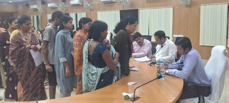 KORßA:-कलेक्टर कुणाल दुदावत ने जनदर्शन में सुनीं आमजनों की समस्याएं, 58 आवेदन मिले,गुणवत्तापूर्ण निराकरण के निर्देश_
