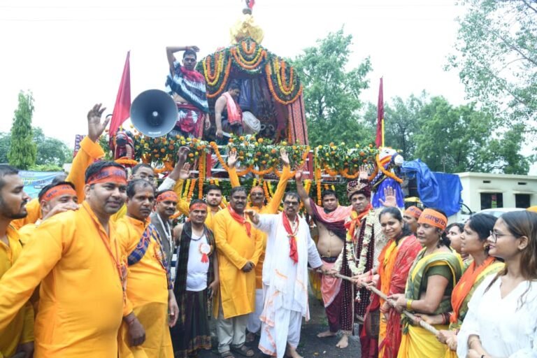 बालकोनगर में आयोजित जगन्नाथ रथ यात्रा उत्सव में उमड़े श्रद्धालु