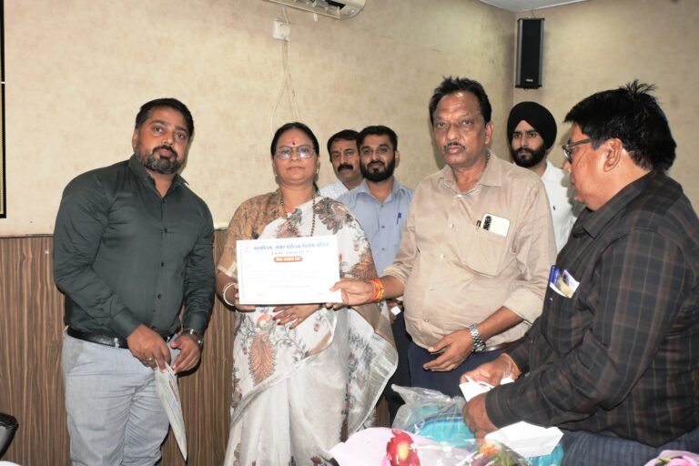 KORBA:-निगम ने अधीक्षण अभियंता सुरेश बरूआ और समयपाल पटेल को दी भावभीनी सेवानिवृत्ति विदाई