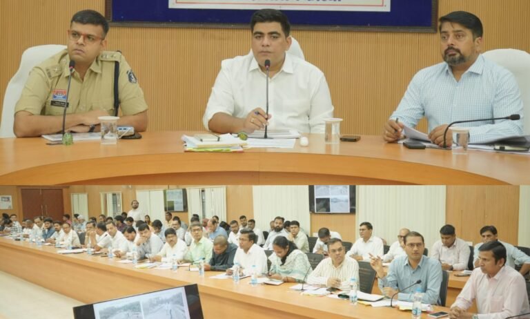 KORBA:-सड़क दुर्घटनाओं पर प्रभावी नियंत्रण व सुरक्षित यातायात के लिए कलेक्टर व एसपी ने ली सड़क सुरक्षा समिति की समीक्षा बैठक…..ओवरस्पीडिंग व नशे में वाहन चलाने वालों पर अभियान चलाकर करें कार्रवाईः- एसपी…..