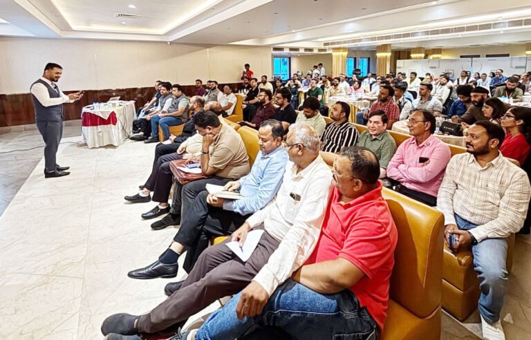 KORßA:-JCI कोरबा सेंट्रल की AI बिजनेस ट्रेनिंग में 100 से अधिक व्यवसायियों ने सीखे ग्रोथ के मंत्र, ट्रेनर गोल्डी अंबवानी ने बताए AI से मुनाफा बढ़ाने के टिप्स