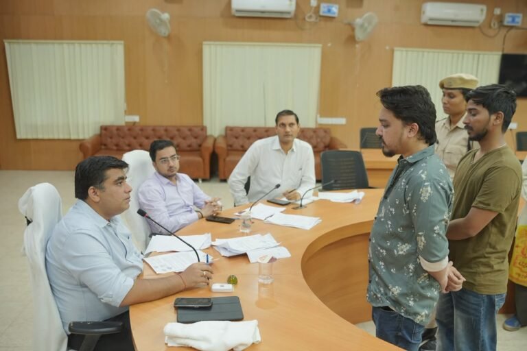 KORßA:-कलेक्टर जनदर्शन में सुनी गई आमजनों की समस्याएं, कुल 80 आवेदन हुए प्राप्त