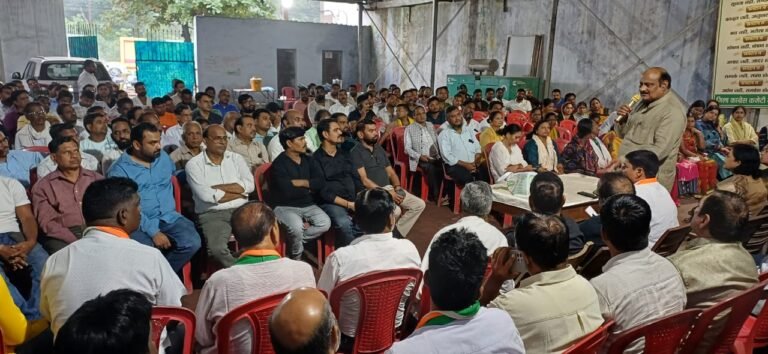 KORßA:-बिजली बिल और बदहाल सड़कों को लेकर कांग्रेस का हल्लाबोल, 10 दिन में सुधार नहीं तो निगम कार्यालय का घेराव