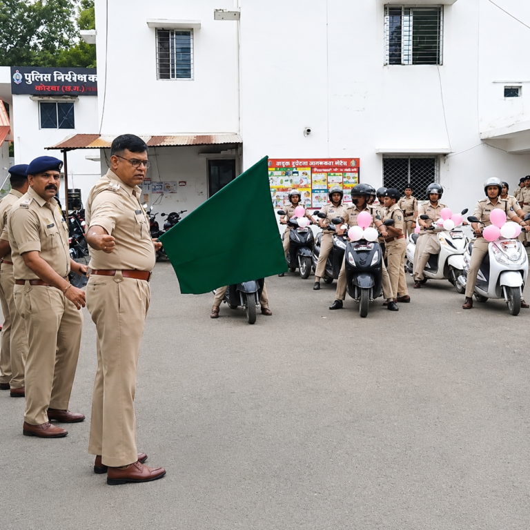 KORBA:-महिला सुरक्षा के लिए कोरबा में “पिंक पेट्रोलिंग” का शुभारंभ, एसपी ने दिखाई हरी झंडी… देखें वीडियो
