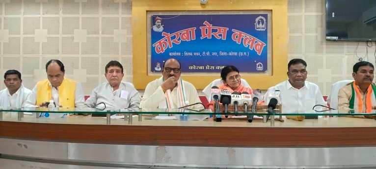 KORßA:-सांसद के प्रेस से मिलिए” कार्यक्रम में प्रधानमंत्री नरेन्द्र मोदी के 25 साल के सफर पर पूर्व मंत्री ने कहा, तेल खाओ मत, पेट्रोल डीजल जलाओ मत, लेकिन उनके जन्मदिन पर दिया जलाओ..…देखें वीडियो