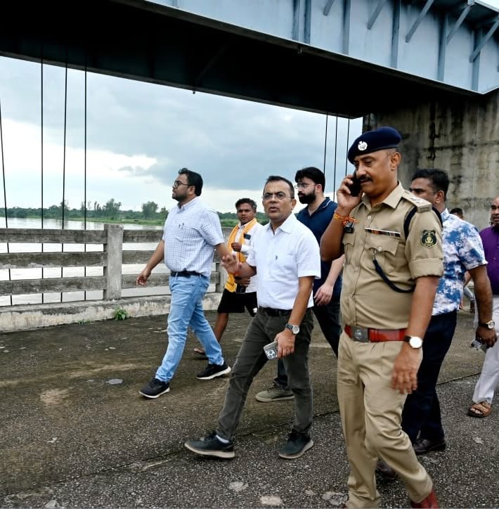 रायपुर: गंगरेल बांध के सभी 14 गेट खुले, महानदी तट पर प्रशासन अलर्ट, शिवरीनारायण में DDRF तैनात