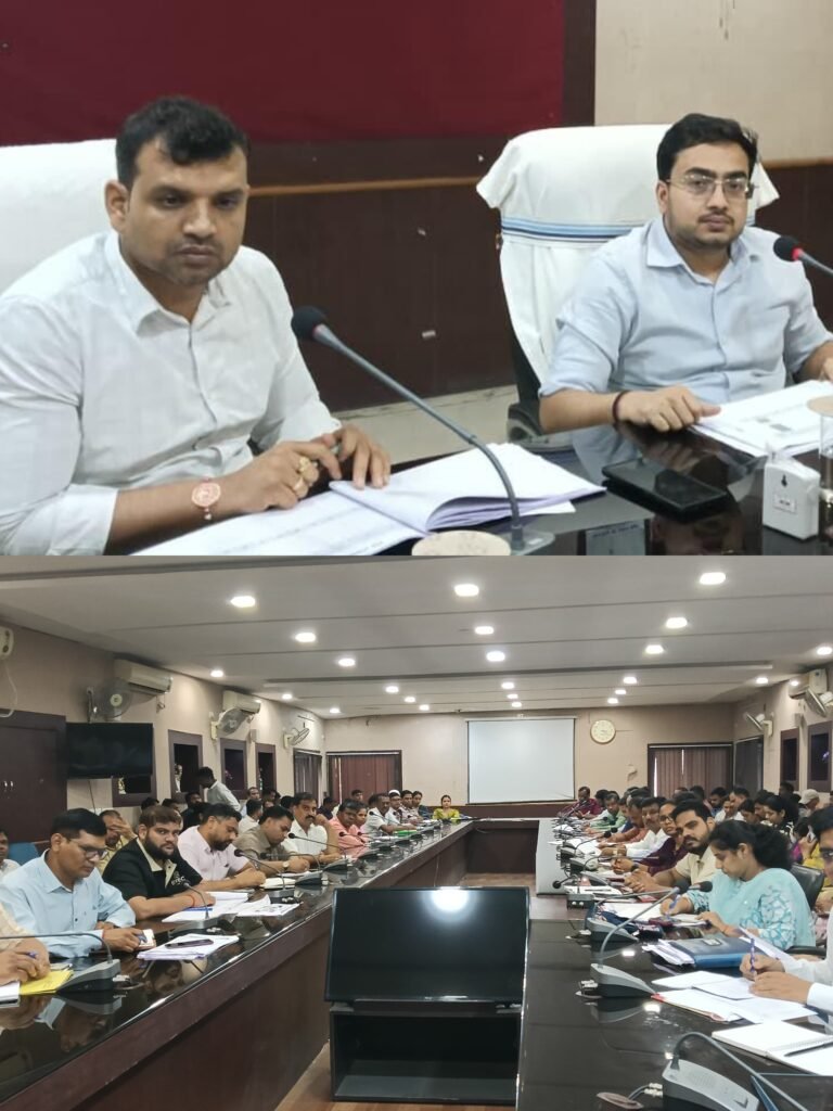 KORßA:-प्रधानमंत्री आवास योजना के कार्यों में लाएं तेजी, ग्रामीणों के आवास हर हाल में कराएं पूर्ण: सीईओ प्रतीक जैन………पहाड़ी कोरवा परिवारों के आवास पूर्ण करने विशेष अभियान चलाने के निर्देश
