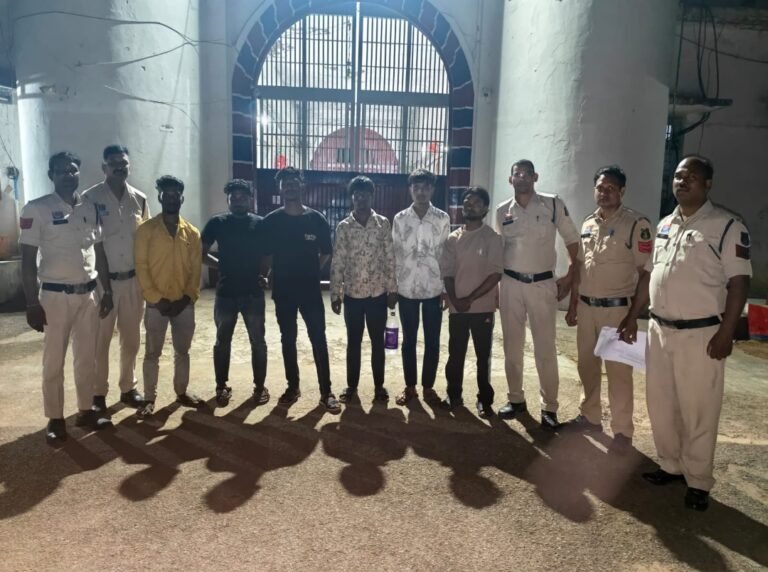 KORßA:-मानिकपुर पुलिस सहायता केंद्र की कार्रवाई — कोलाहल अधिनियम के तहत DJ एवं वाहन जब्त