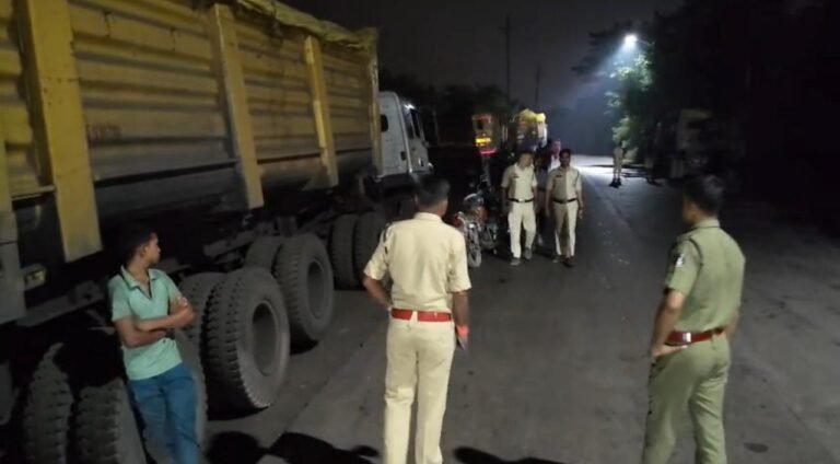 KORßA:-कोरबा पुलिस की सख्त कार्रवाई: सड़क पर ट्रेलर खड़े कर यातायात बाधित करने वाले 7 आरोपी गिरफ्तार, 7 ट्रेलर वाहन जप्त…. देखें वीडियो