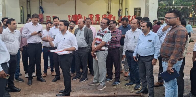 KORBA:-राज्योत्सव की तैयारियों का जिला पंचायत सीईओ ने लिया जायजा…..आयोजन स्थल पर मंच, सुरक्षा, पार्किंग और दर्शक व्यवस्था समय पर पूरी करने के दिए निर्देश