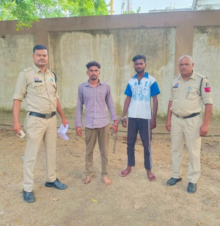KORßA:-उरगा पुलिस की त्वरित कार्रवाई: राहगीर से मोबाइल-नगदी लूटने वाले 2 आरोपी गिरफ्तार, लूट का माल और बाइक बरामद…. देखें वीडियो